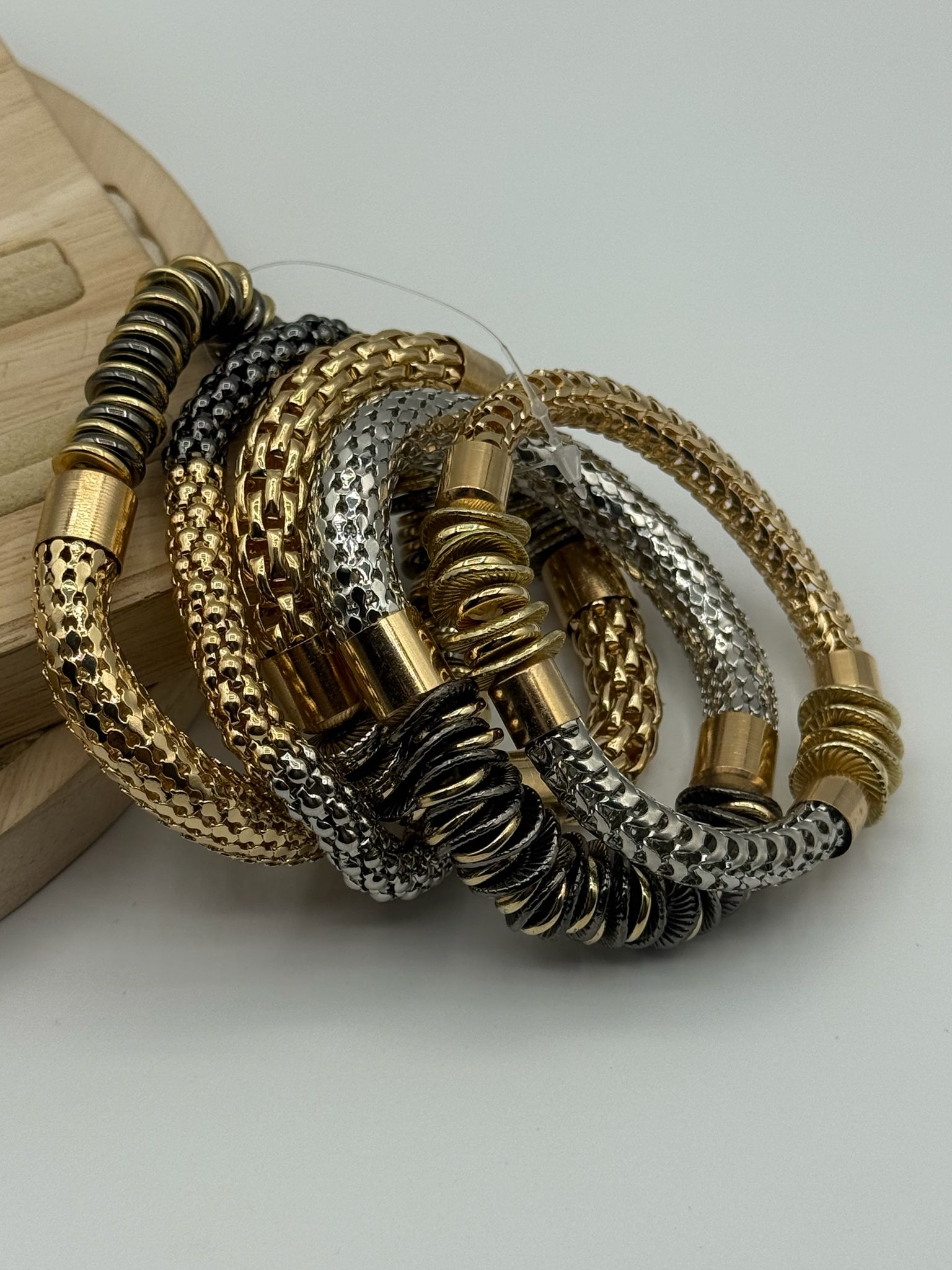 MARKA MODEL BİLEKLİK